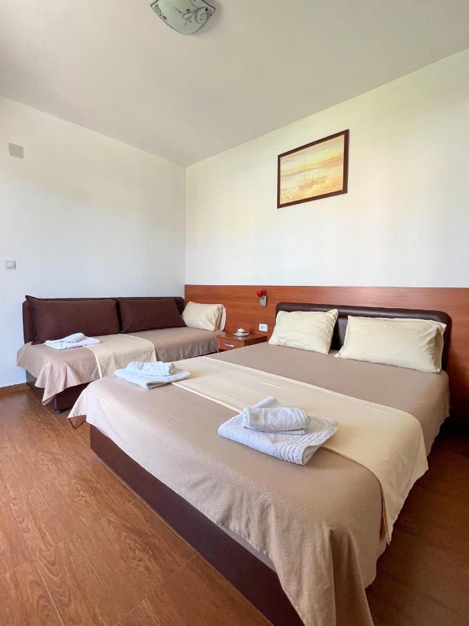 Apartments Fat E Jet - Pool & Breakfast Ούλτσιν Εξωτερικό φωτογραφία