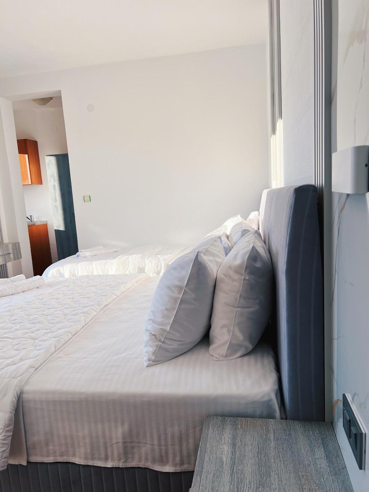 Apartments Fat E Jet - Pool & Breakfast Ούλτσιν Δωμάτιο φωτογραφία