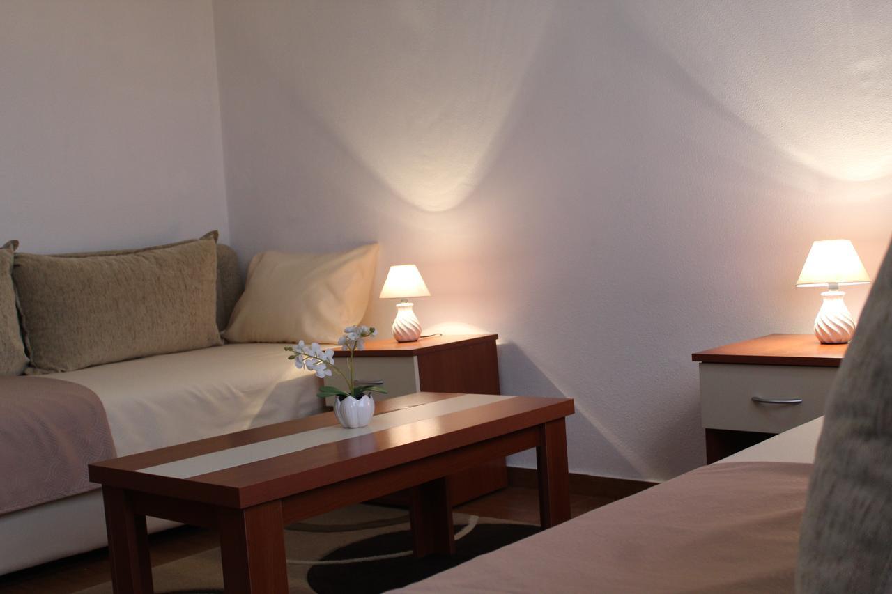 Apartments Fat E Jet - Pool & Breakfast Ούλτσιν Εξωτερικό φωτογραφία