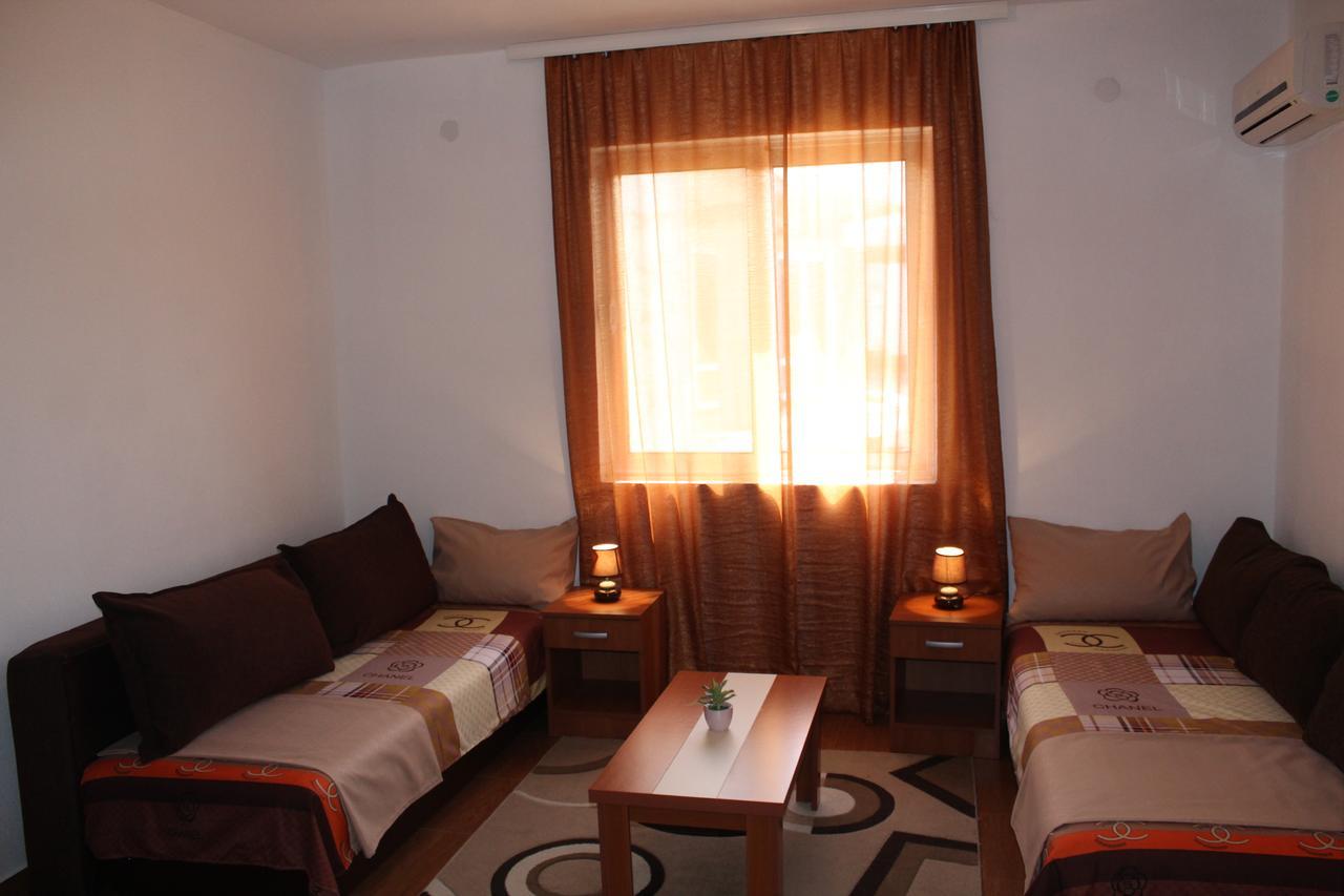 Apartments Fat E Jet - Pool & Breakfast Ούλτσιν Εξωτερικό φωτογραφία